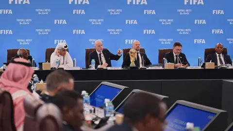 詹姆斯复出助力公牛大胜湖人，东契奇表现卓越